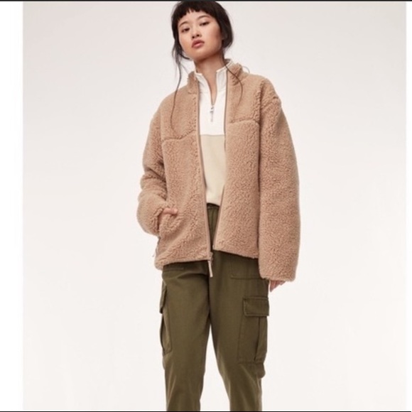 Aritzia TNA Teddy Coat - Picture 4 of 10